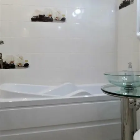 Appartement National Arena Bright,new And Stylish 2 Bedroom *